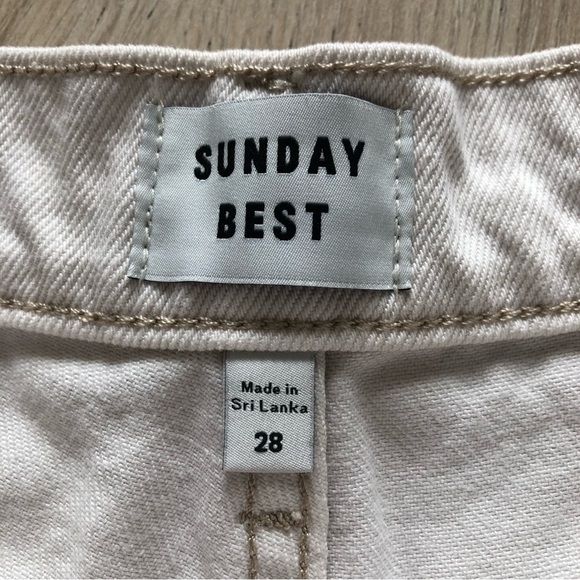 Aritzia Sunday Best Demo Cargo Short in Sandstorm - Picture 5 of 15